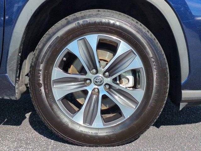 used 2022 Toyota Highlander car, priced at $27,988