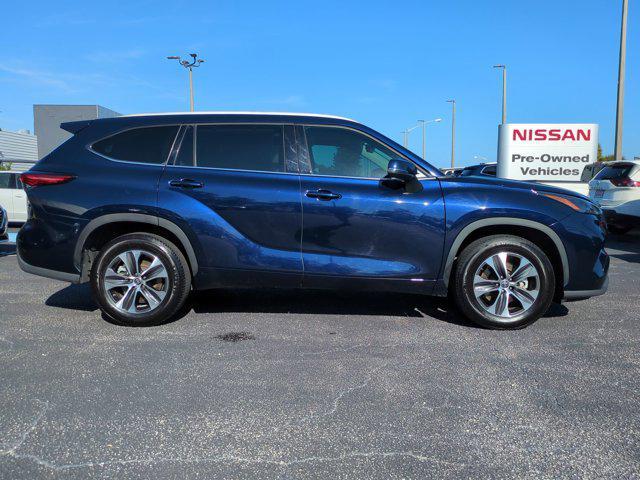 used 2022 Toyota Highlander car, priced at $27,988