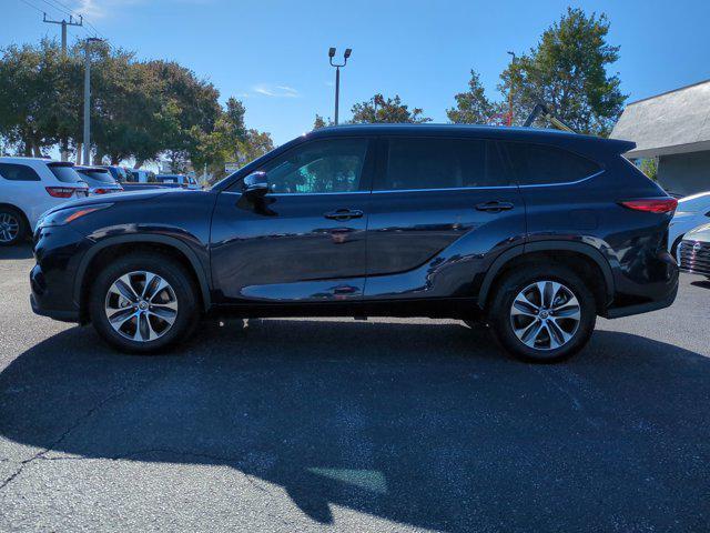 used 2022 Toyota Highlander car, priced at $27,988