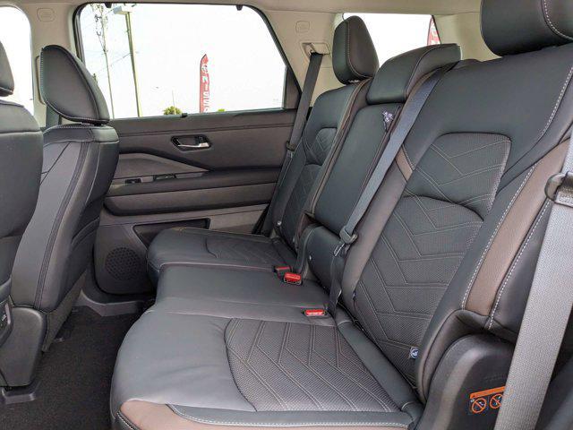 new 2025 Nissan Pathfinder car, priced at $46,909