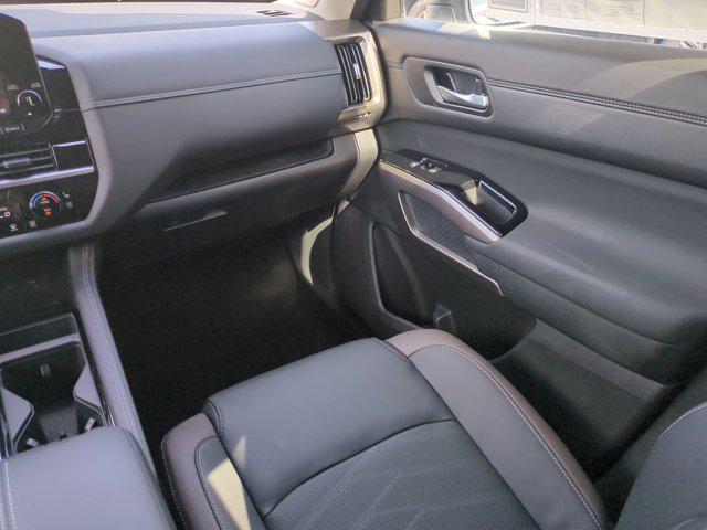 new 2025 Nissan Pathfinder car, priced at $48,033