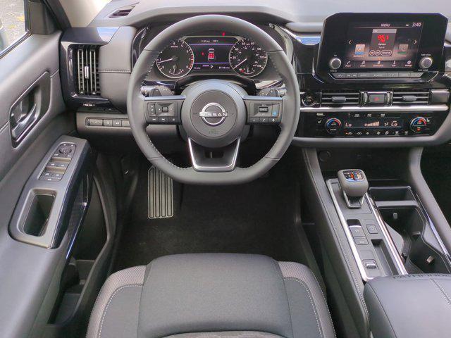new 2025 Nissan Pathfinder car, priced at $39,427