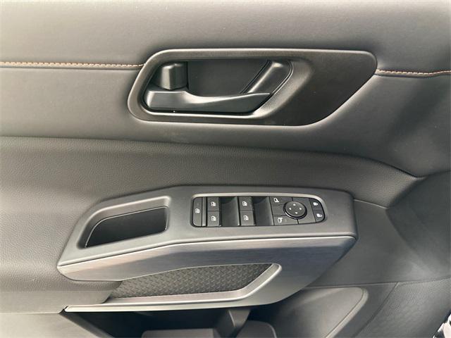 new 2025 Nissan Pathfinder car, priced at $41,620