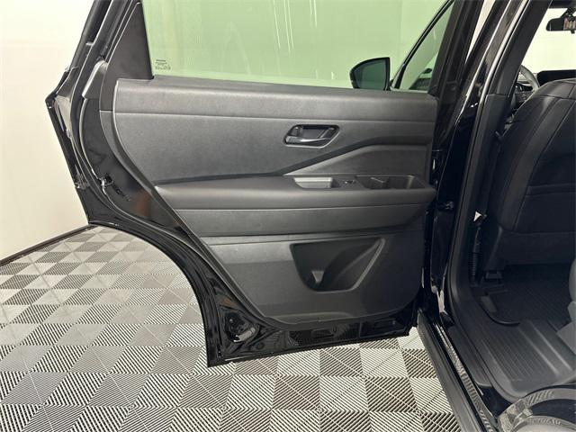 new 2025 Nissan Pathfinder car, priced at $41,620