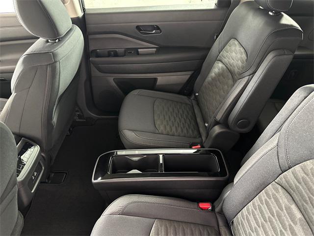 new 2025 Nissan Pathfinder car, priced at $38,776