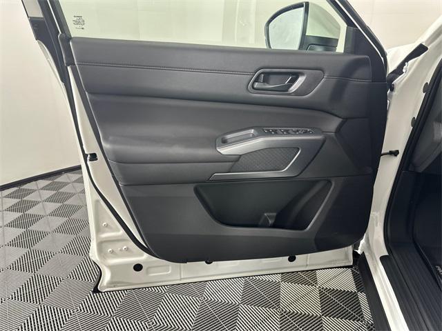 new 2025 Nissan Pathfinder car, priced at $41,505