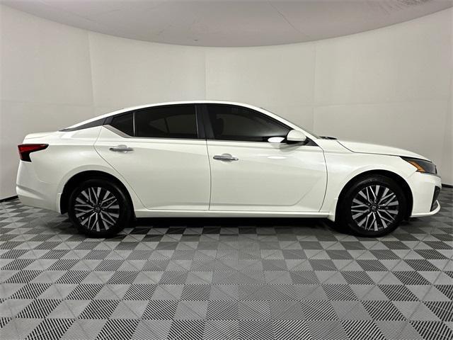 used 2023 Nissan Altima car, priced at $24,998