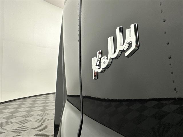 new 2025 Nissan Pathfinder car, priced at $38,662