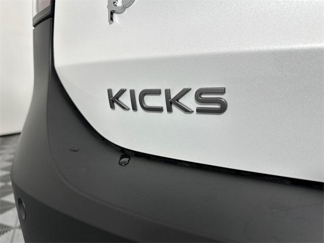 new 2025 Nissan Kicks car, priced at $32,084