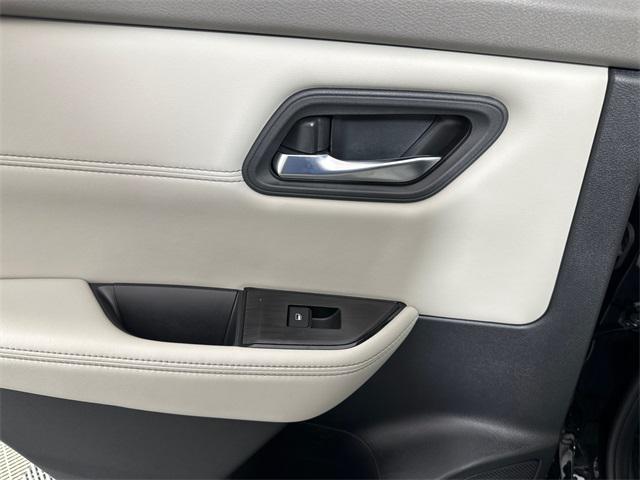 new 2024 Nissan Rogue car, priced at $34,976