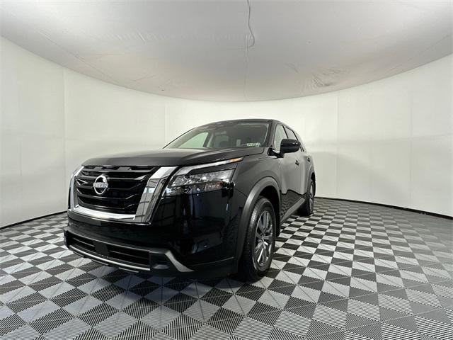new 2025 Nissan Pathfinder car, priced at $35,667