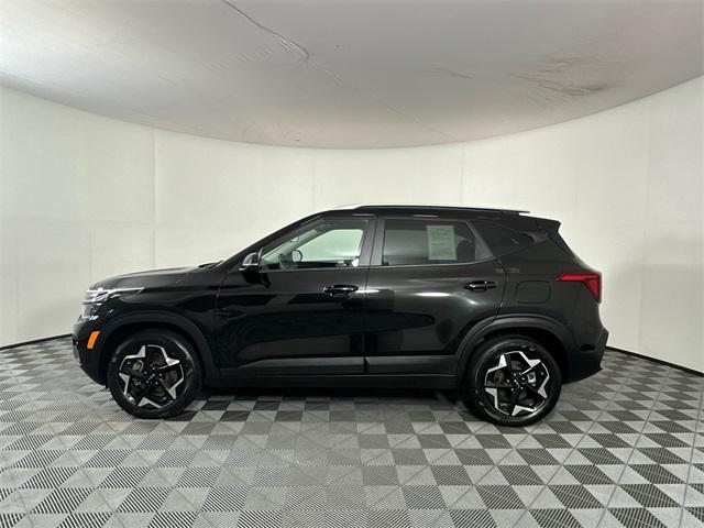 used 2025 Kia Seltos car, priced at $23,998
