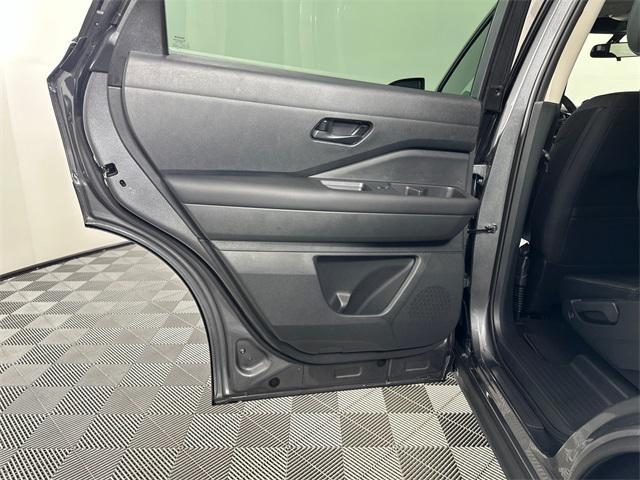 new 2025 Nissan Pathfinder car, priced at $38,776
