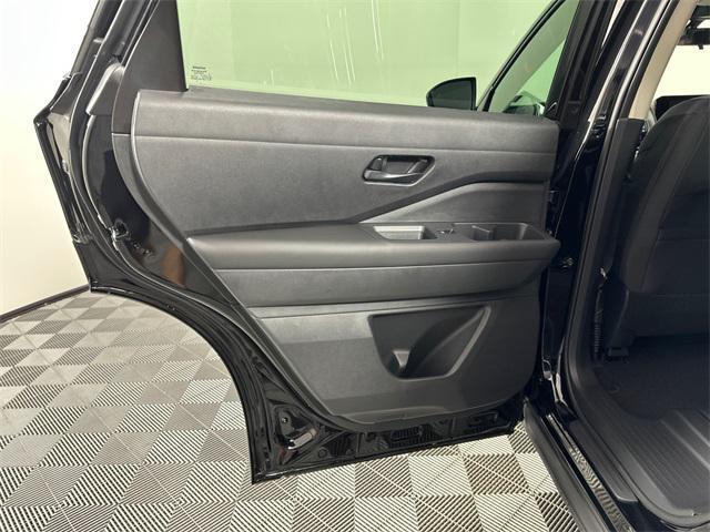 new 2025 Nissan Pathfinder car, priced at $38,776