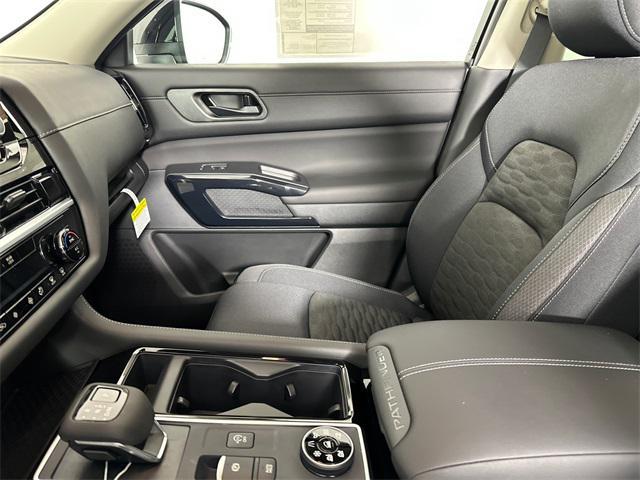 new 2025 Nissan Pathfinder car, priced at $38,776