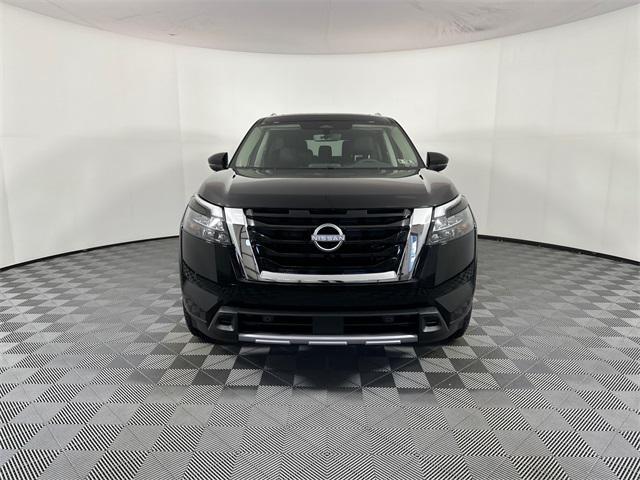 new 2025 Nissan Pathfinder car, priced at $42,173