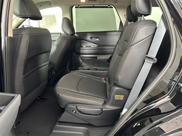 new 2025 Nissan Pathfinder car, priced at $42,173