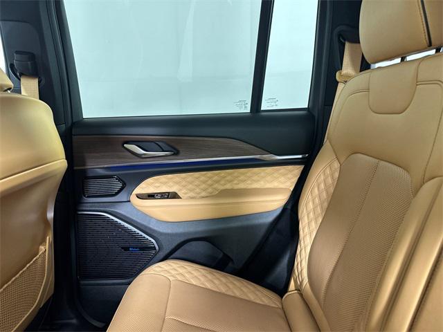 used 2022 Jeep Grand Cherokee car, priced at $36,998