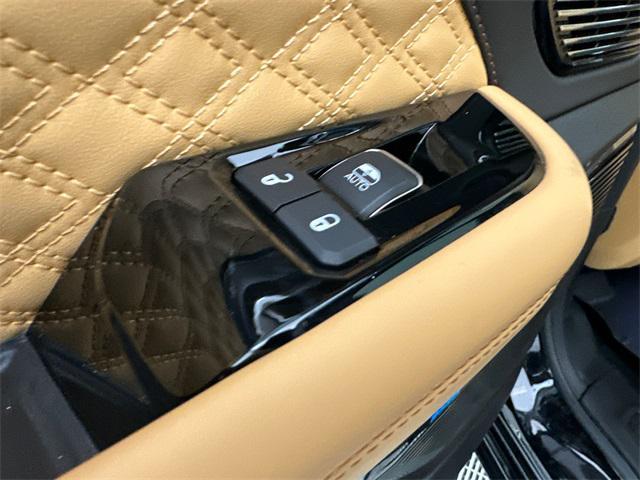 used 2022 Jeep Grand Cherokee car, priced at $36,998