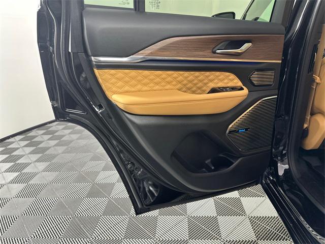 used 2022 Jeep Grand Cherokee car, priced at $36,998