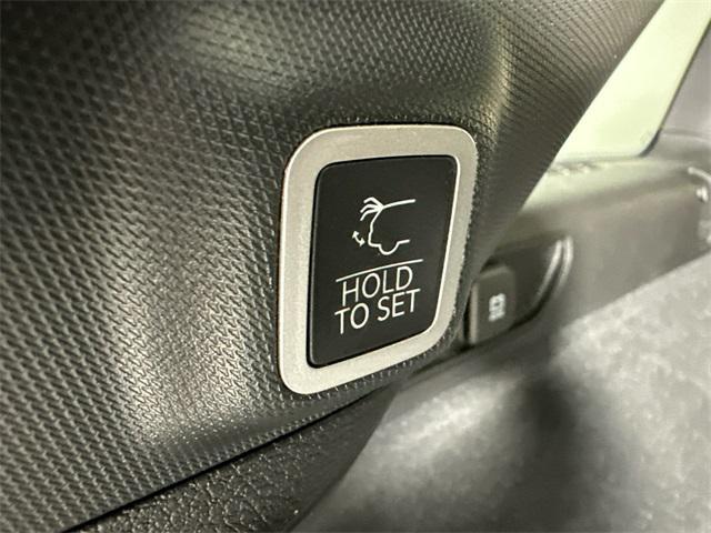 used 2022 Jeep Grand Cherokee car, priced at $36,998