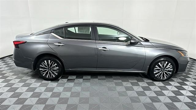 new 2024 Nissan Altima car, priced at $30,726