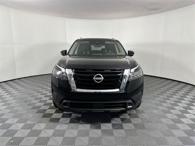 new 2025 Nissan Pathfinder car, priced at $38,810
