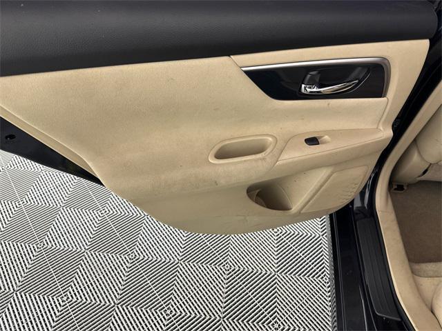 used 2014 Nissan Altima car