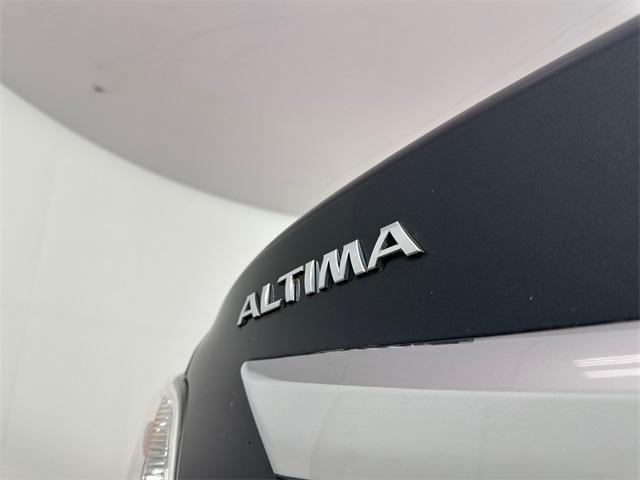 used 2014 Nissan Altima car