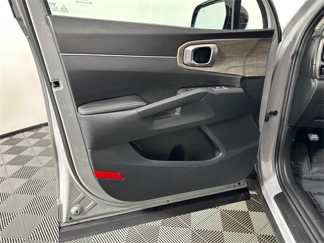 used 2023 Kia Sorento car, priced at $28,998