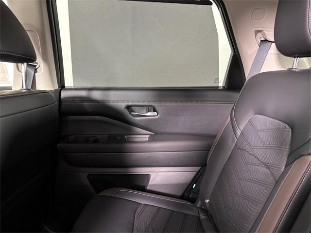 new 2025 Nissan Pathfinder car, priced at $49,570