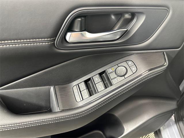 used 2023 Nissan Rogue car, priced at $23,998