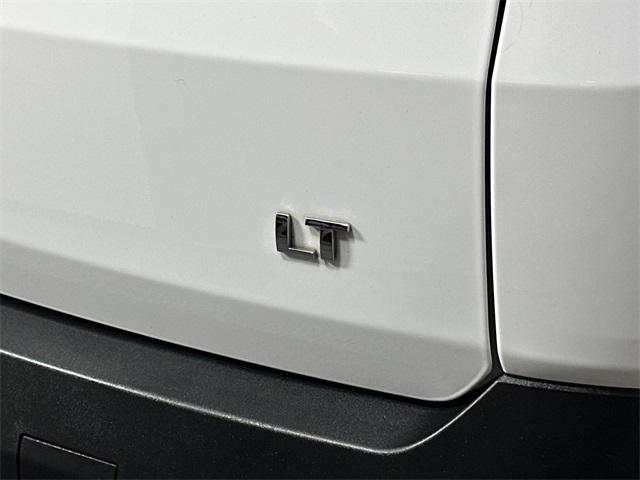 used 2023 Chevrolet Traverse car, priced at $28,998