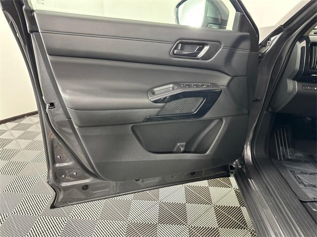 new 2025 Nissan Pathfinder car, priced at $38,810