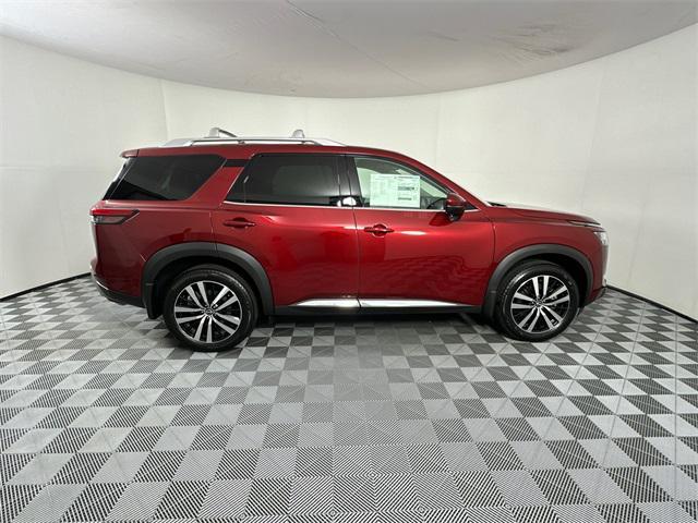 new 2024 Nissan Pathfinder car, priced at $51,098