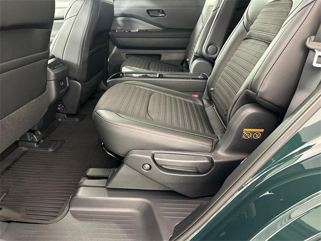 new 2025 Nissan Pathfinder car, priced at $41,620