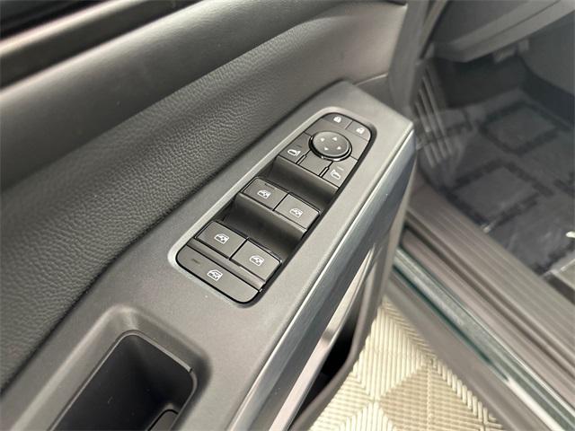 new 2025 Nissan Pathfinder car, priced at $41,620