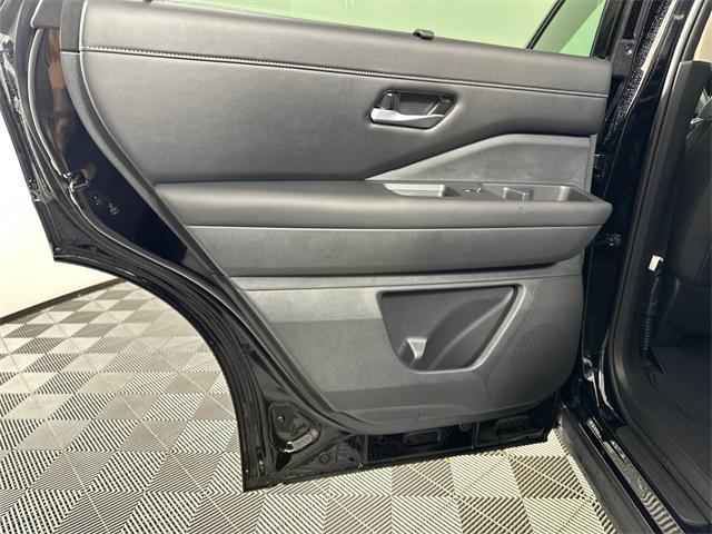 new 2025 Nissan Pathfinder car, priced at $42,173