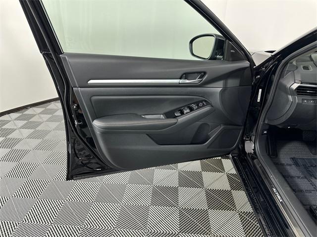 new 2025 Nissan Altima car, priced at $33,694