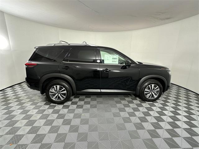 new 2024 Nissan Pathfinder car, priced at $44,012