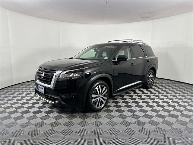 used 2022 Nissan Pathfinder car, priced at $32,998