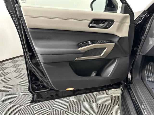 used 2022 Nissan Pathfinder car, priced at $32,998