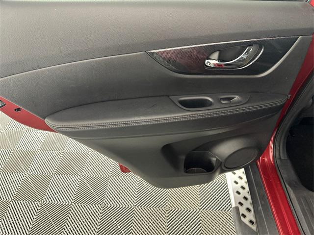 used 2015 Nissan Rogue car, priced at $7,998