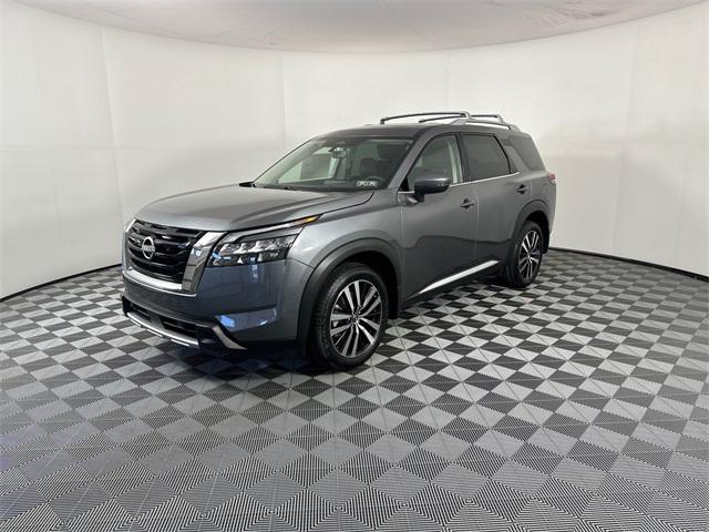 new 2025 Nissan Pathfinder car, priced at $48,526