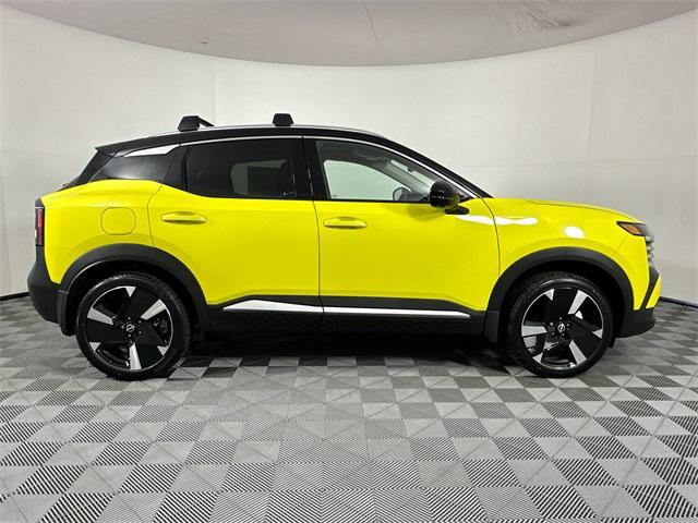 new 2025 Nissan Kicks car, priced at $33,998