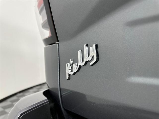 new 2025 Nissan Frontier car, priced at $40,227