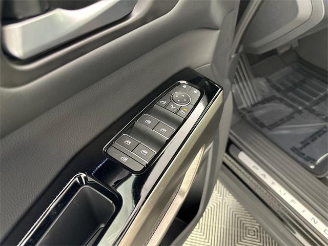 new 2025 Nissan Pathfinder car, priced at $46,734