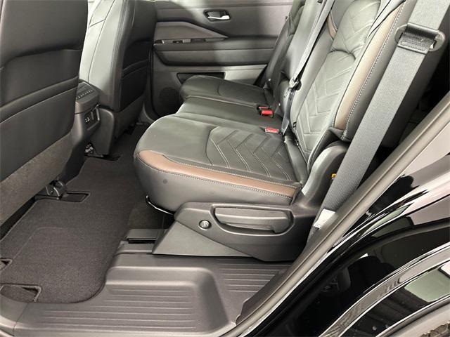 new 2025 Nissan Pathfinder car, priced at $46,734