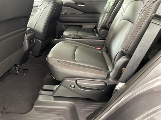 new 2025 Nissan Pathfinder car, priced at $42,173