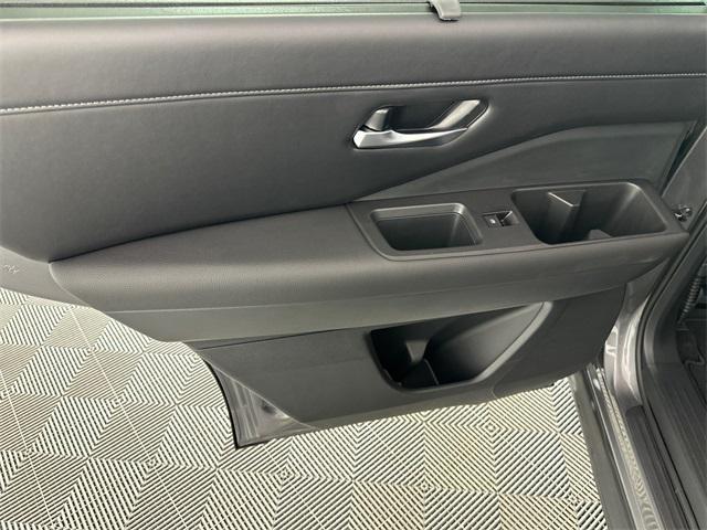 new 2025 Nissan Pathfinder car, priced at $42,173